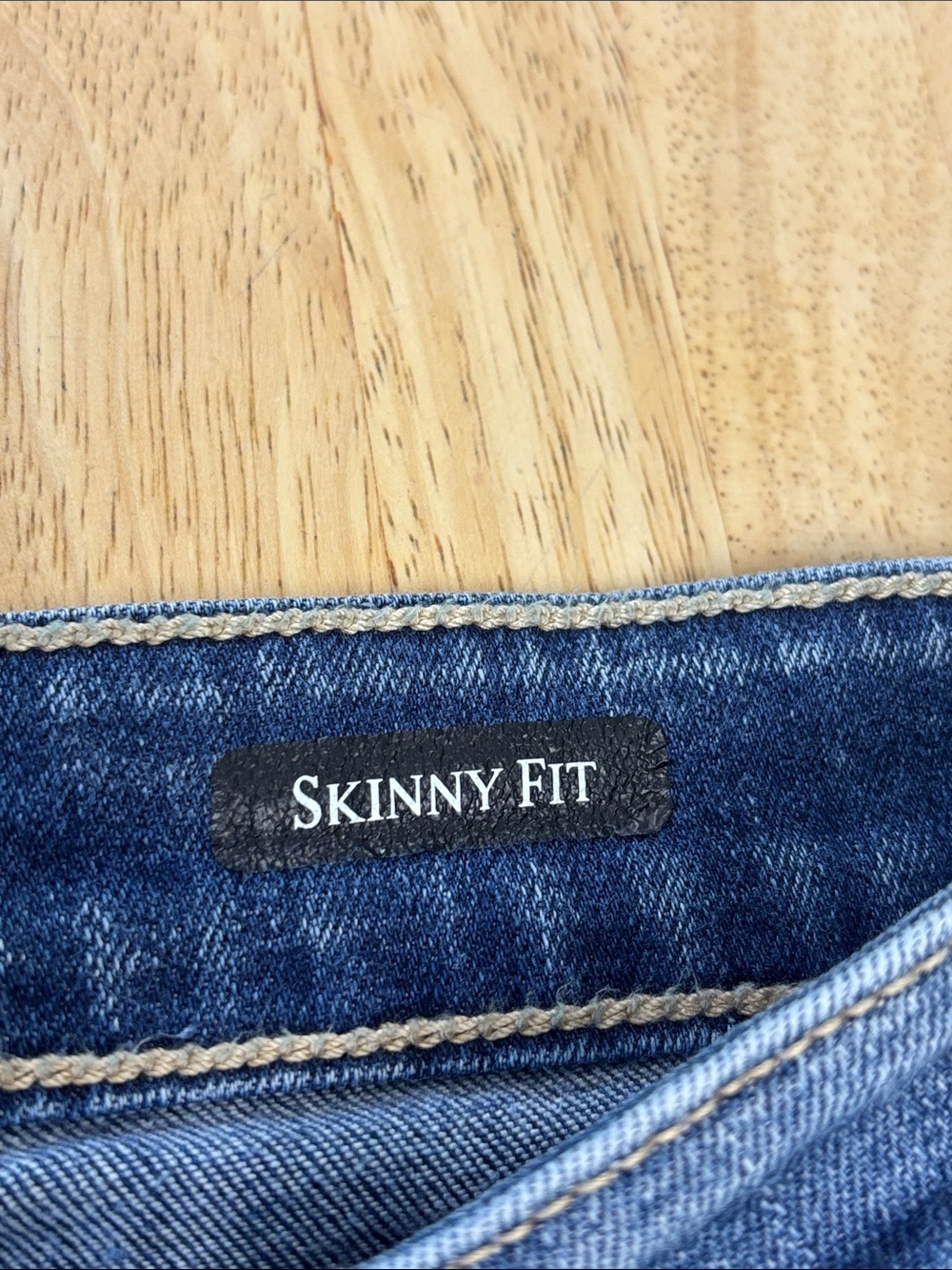 EUC Judy Blue Distressed Skinny Jeans Medium Wash Size 9/29 Frayed Hem Ripped - Picture 3 of 7